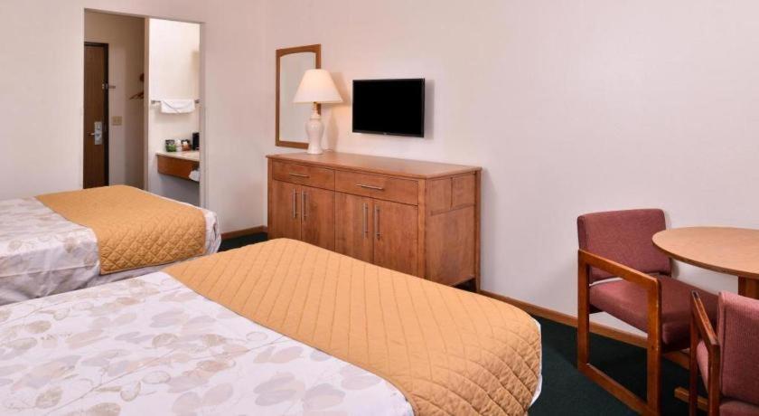 Americas Best Value Inn Missouri Valley Bagian luar foto