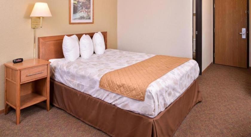 Americas Best Value Inn Missouri Valley Bagian luar foto