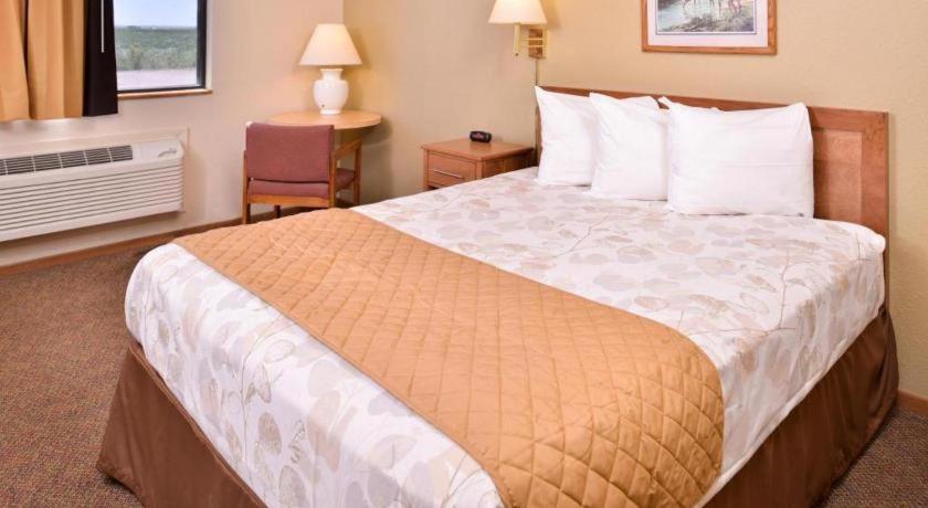 Americas Best Value Inn Missouri Valley Bagian luar foto