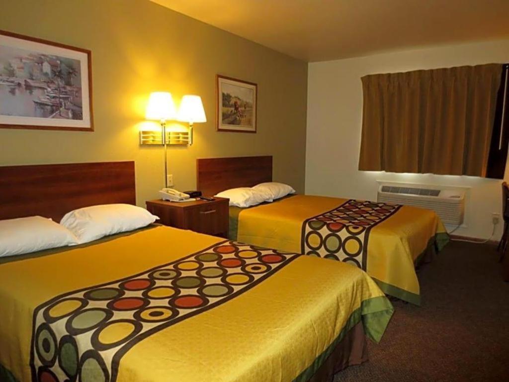 Americas Best Value Inn Missouri Valley Bagian luar foto