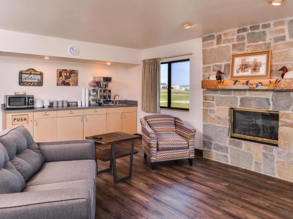 Americas Best Value Inn Missouri Valley Bagian luar foto